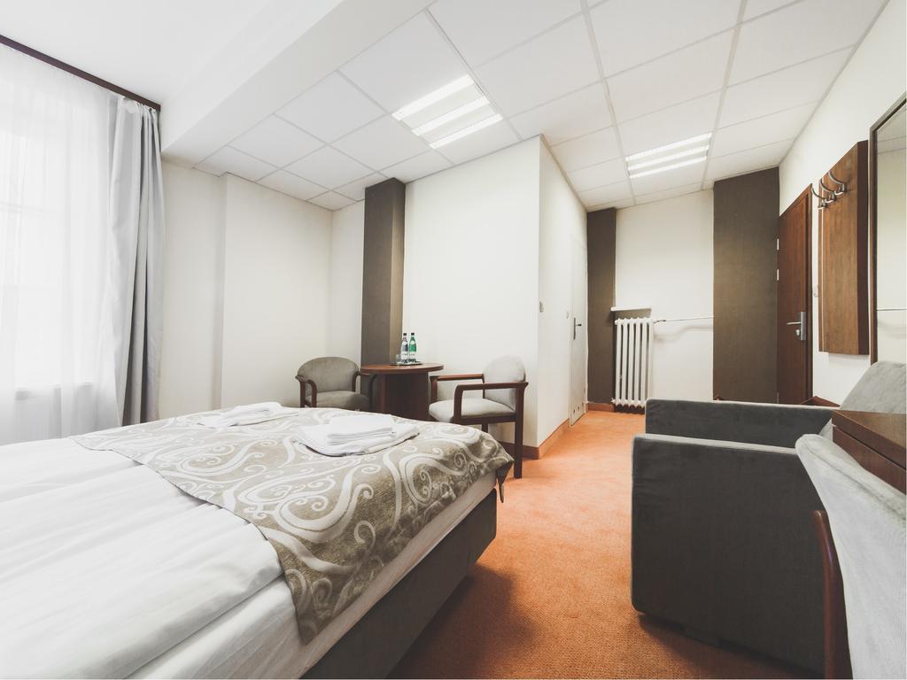 Hotel Chmielna Βαρσοβία Δωμάτιο φωτογραφία